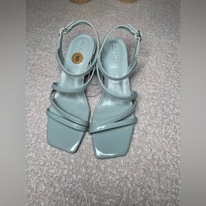 NWT Calvin Klein Women’s Light Blue Patent Strappy Block Heels 8M